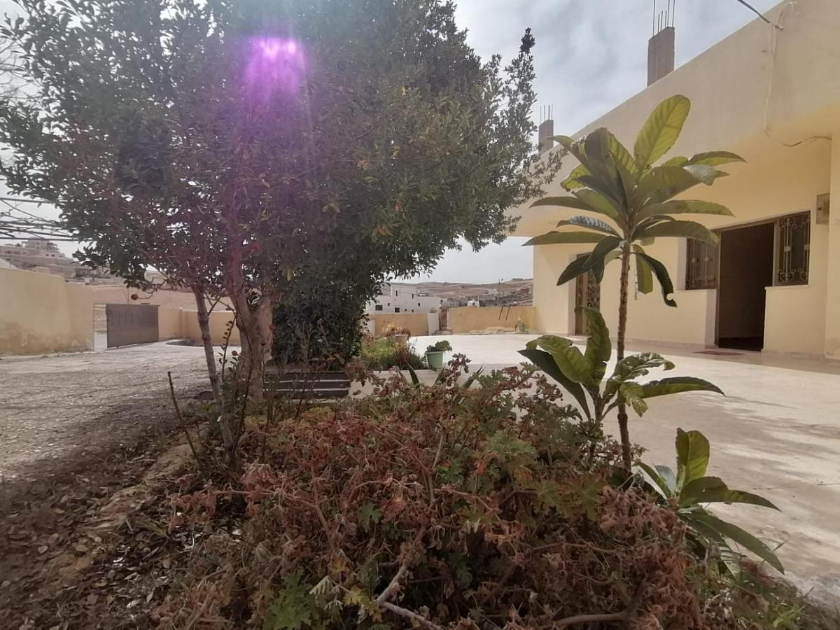 Farmer stay hostel Wadi Musa Exterior foto